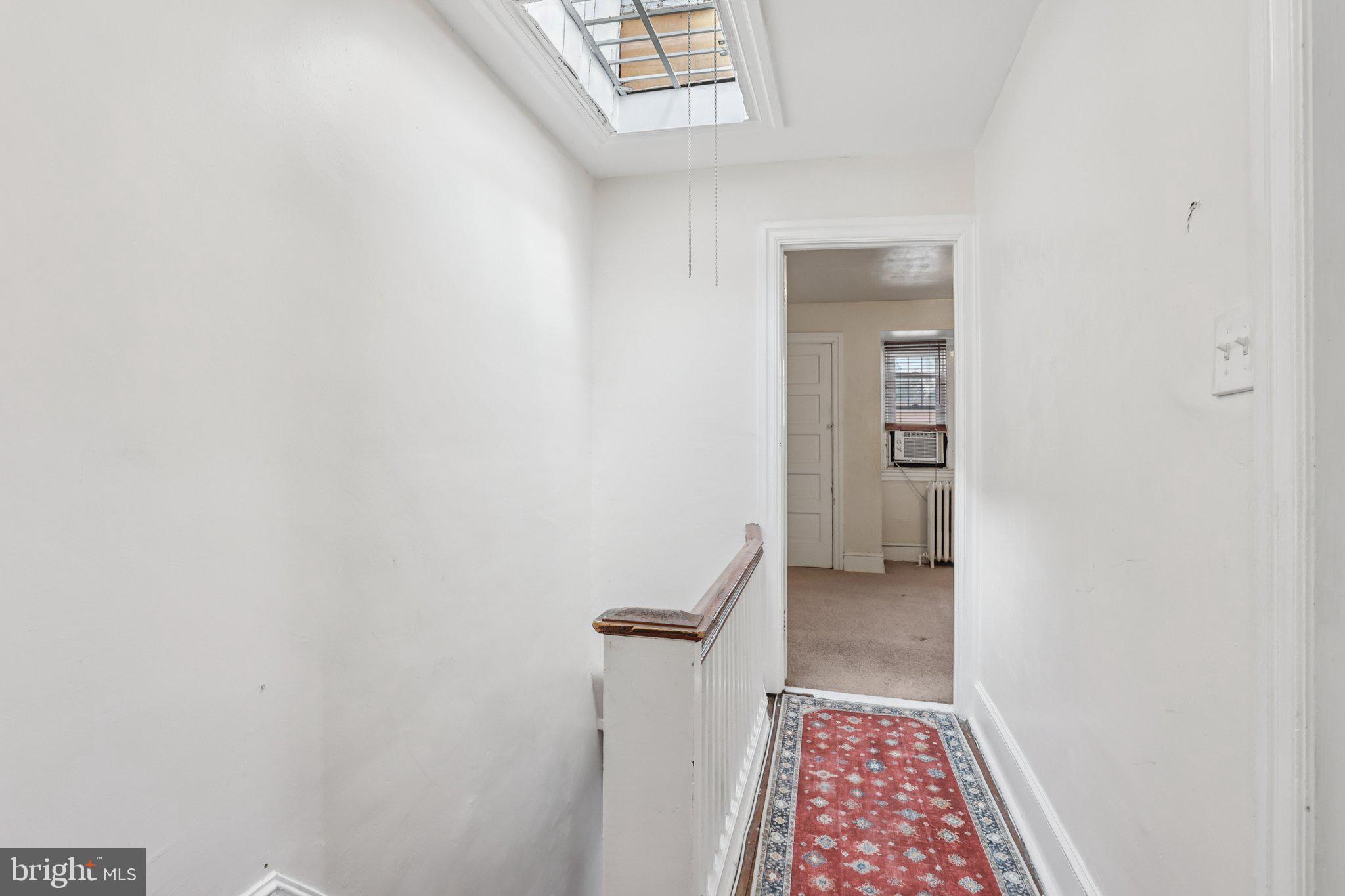 128 E WALNUT LANE