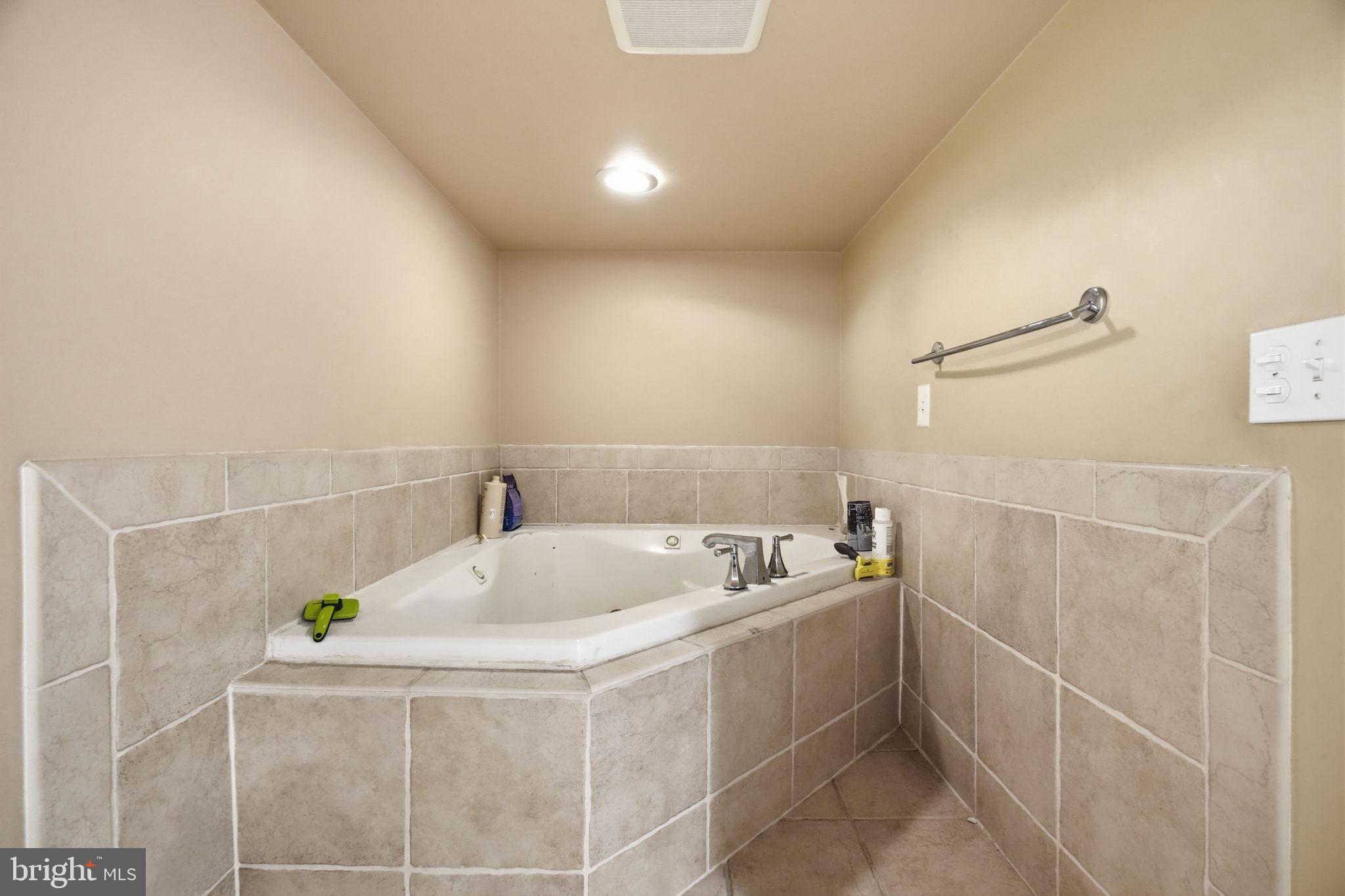 455 FAIRMOUNT AVENUE