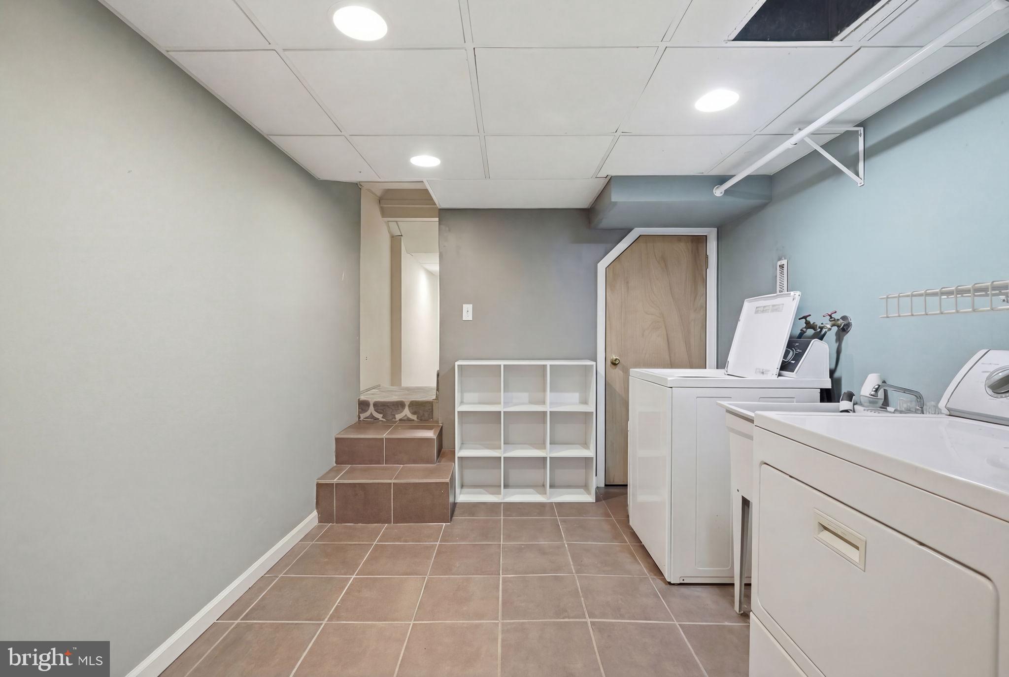 455 FAIRMOUNT AVENUE