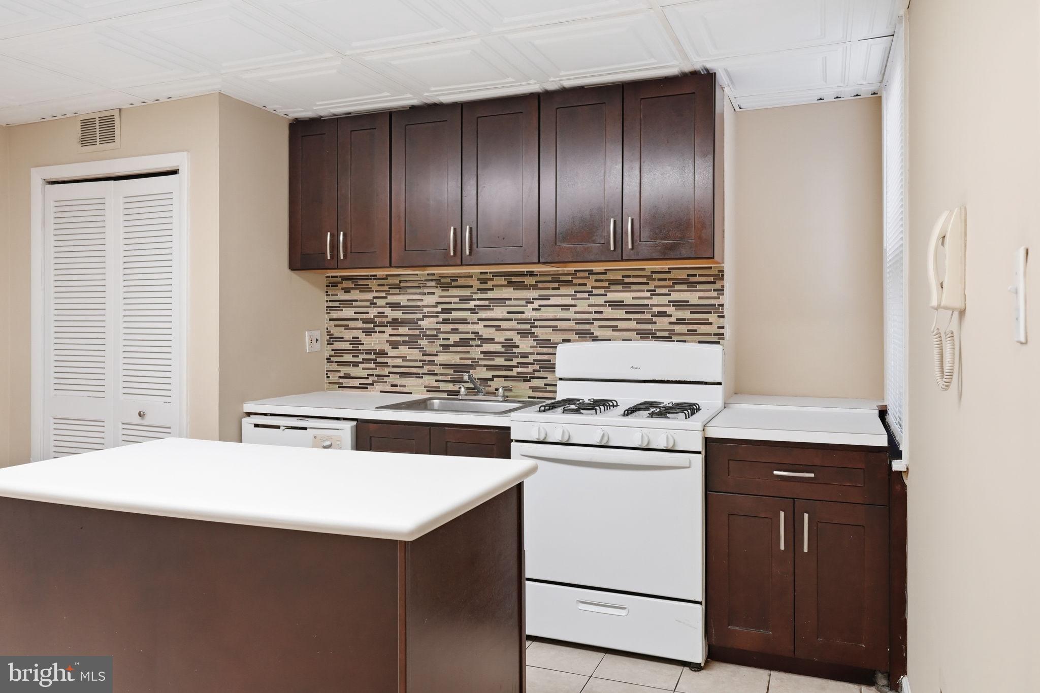 455 FAIRMOUNT AVENUE