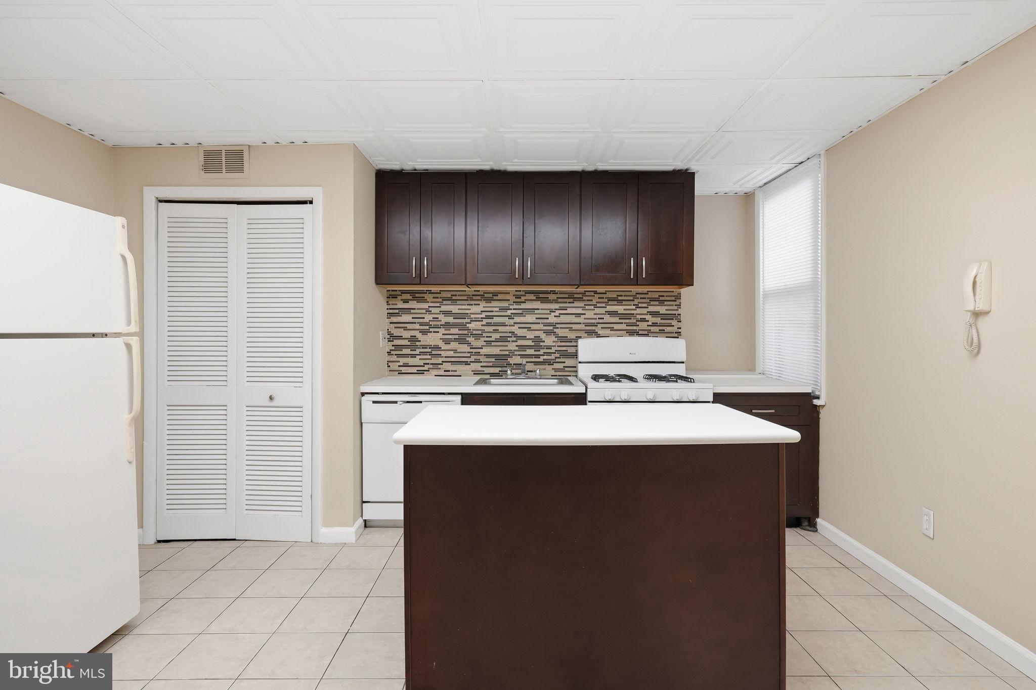 455 FAIRMOUNT AVENUE