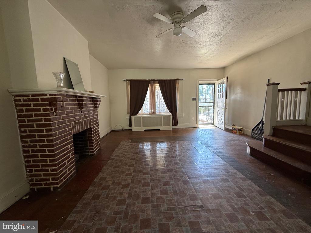 235 E PRICE STREET