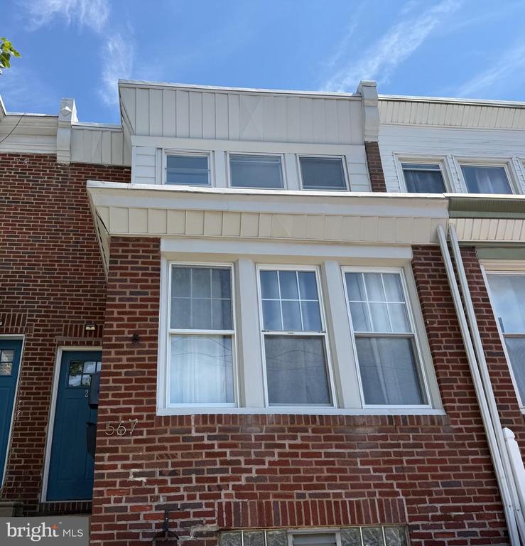 567 VAN KIRK STREET Unit: 2ND FLOOR