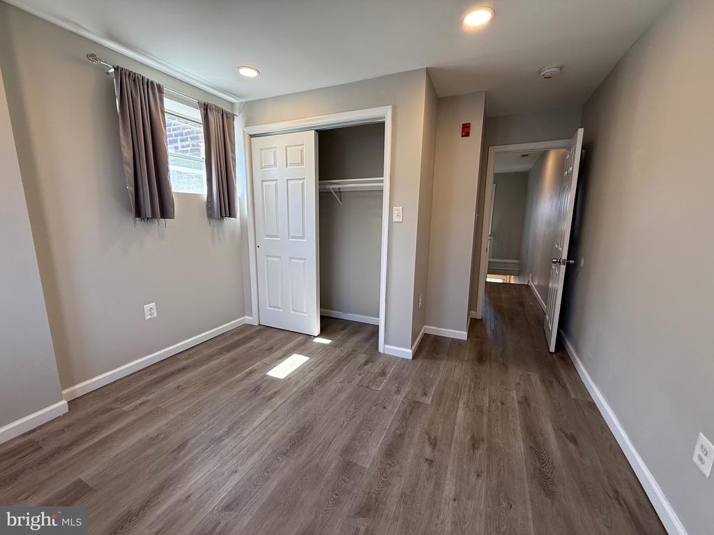 567 VAN KIRK STREET Unit: 2ND FLOOR