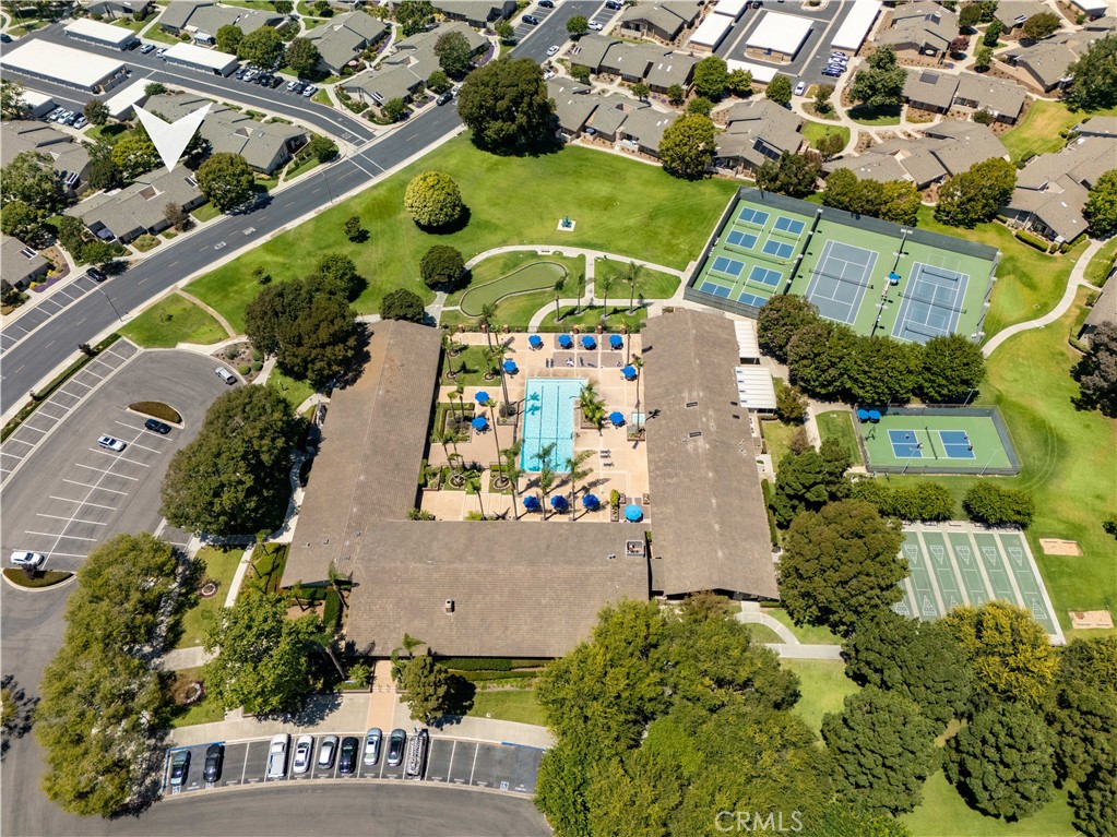 8566 Fallbrook Circle 703C