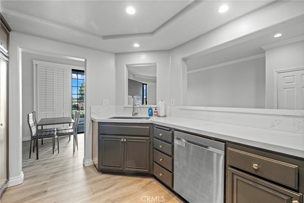 8211 Mainsail Drive 104