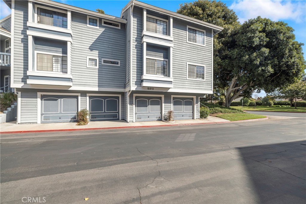 8211 Mainsail Drive 104