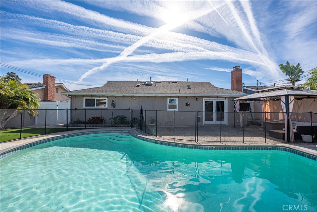 5251 Meadowlark Drive