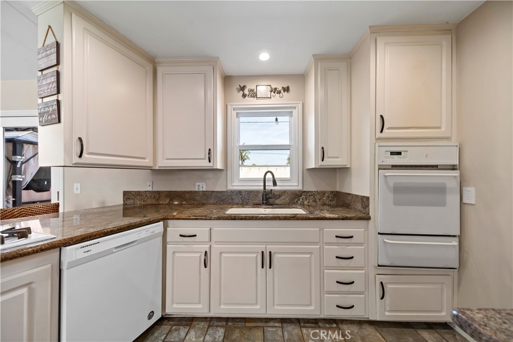 5251 Meadowlark Drive