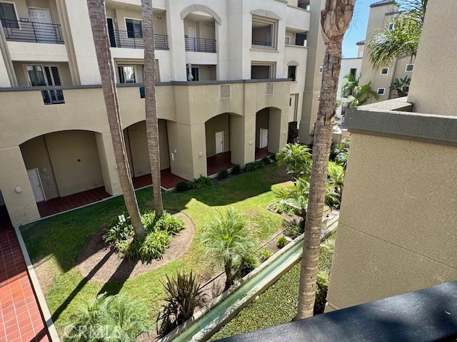 200 Pacific Coast Highway 250