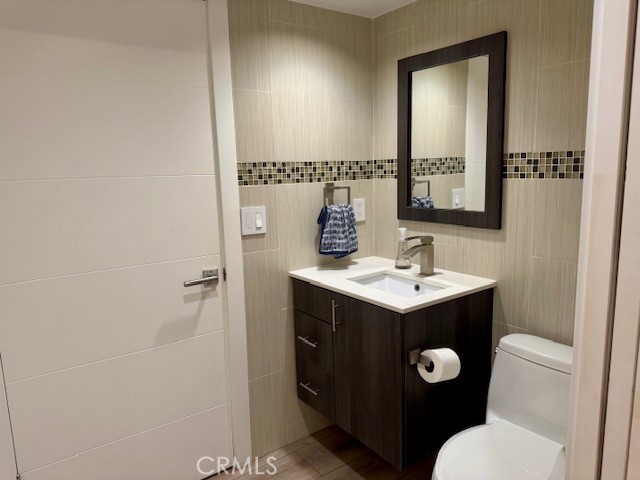 200 Pacific Coast Highway 250