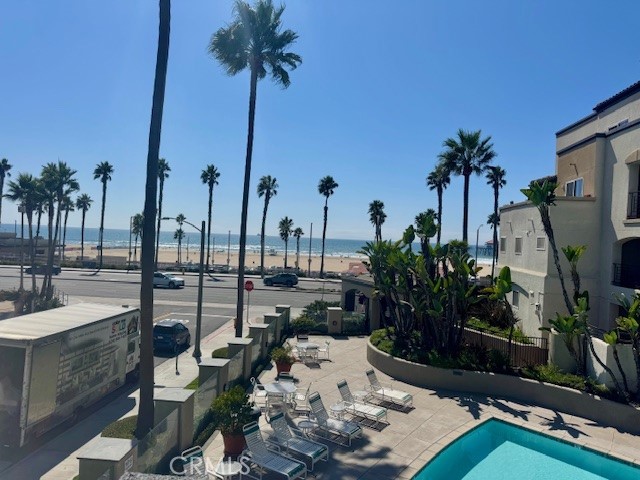 200 Pacific Coast Highway 250