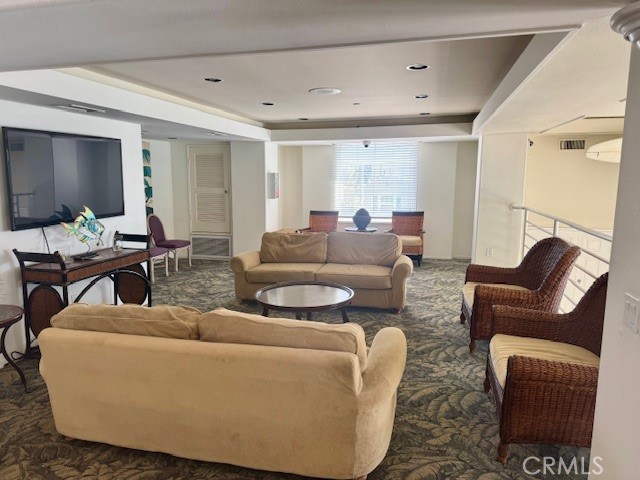 200 Pacific Coast Highway 250