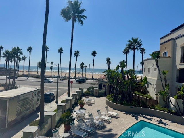 200 Pacific Coast Highway 250