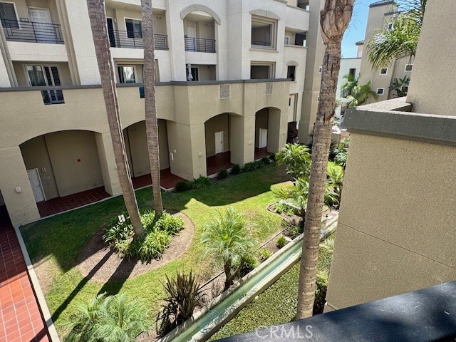 200 Pacific Coast Highway 250