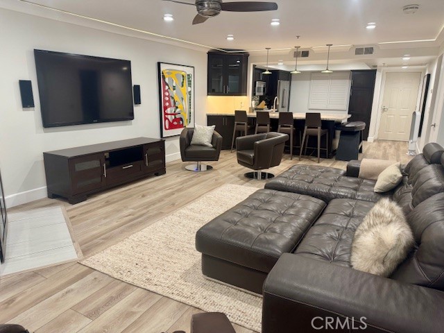 200 Pacific Coast Highway 250