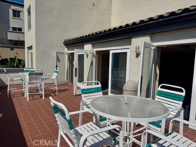 200 Pacific Coast Highway 250