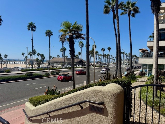 200 Pacific Coast Highway 250