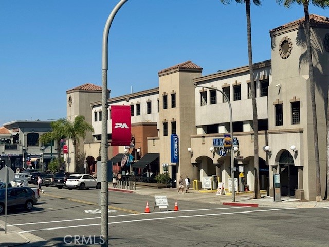 200 Pacific Coast Highway 250