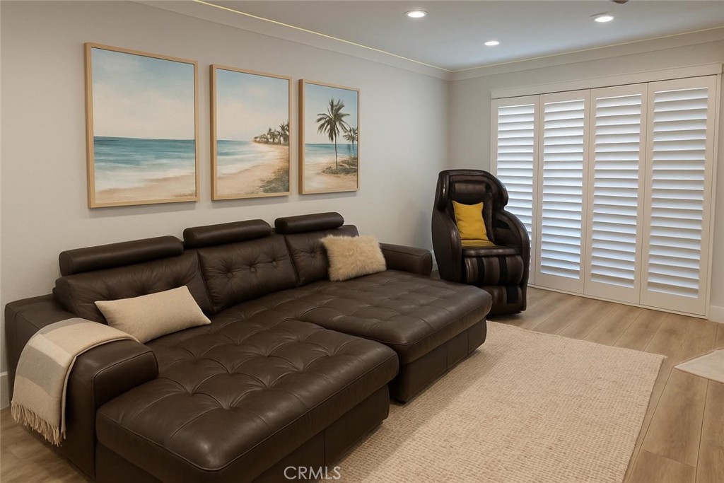 200 Pacific Coast Highway 250