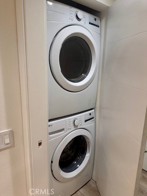 200 Pacific Coast Highway 250