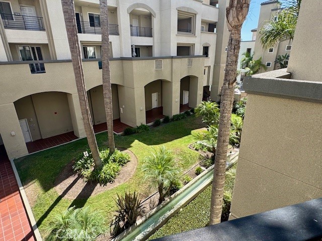 200 Pacific Coast Highway 250