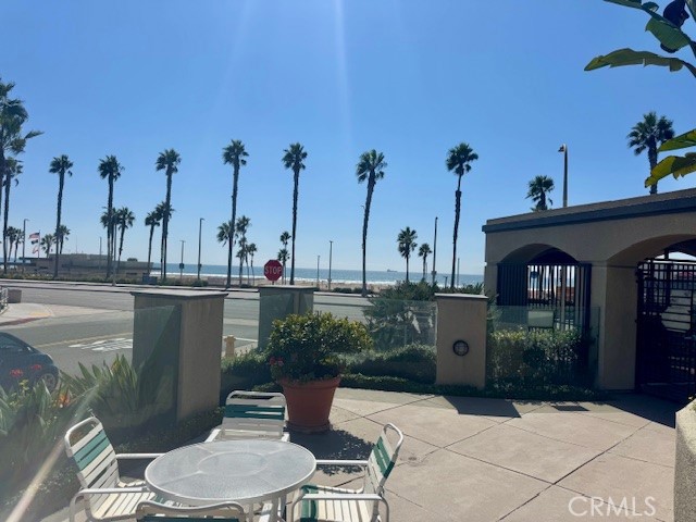 200 Pacific Coast Highway 250