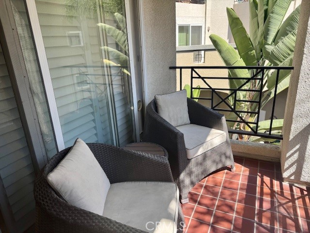 200 Pacific Coast Highway 250