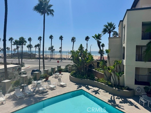 200 Pacific Coast Highway 250