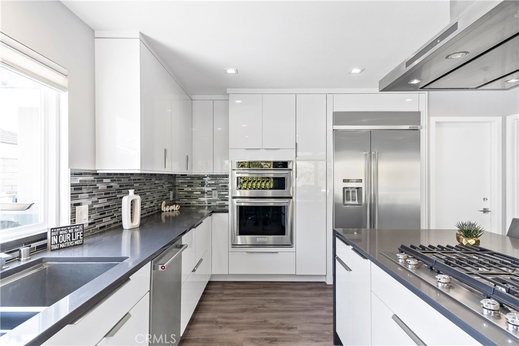 8711 Mossford