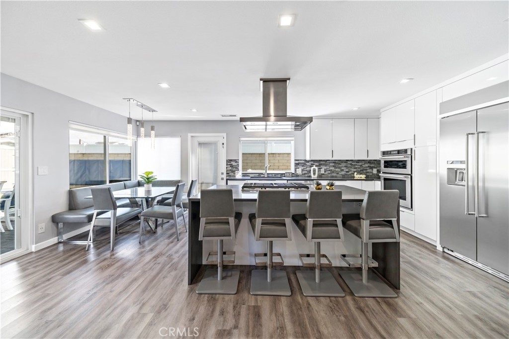 8711 Mossford