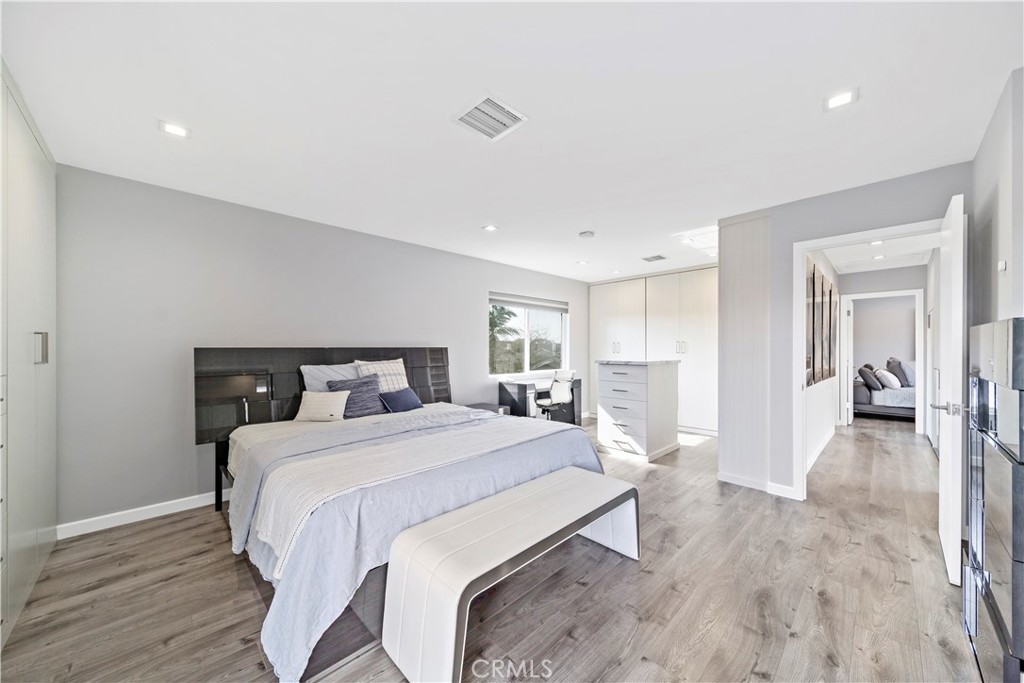 8711 Mossford