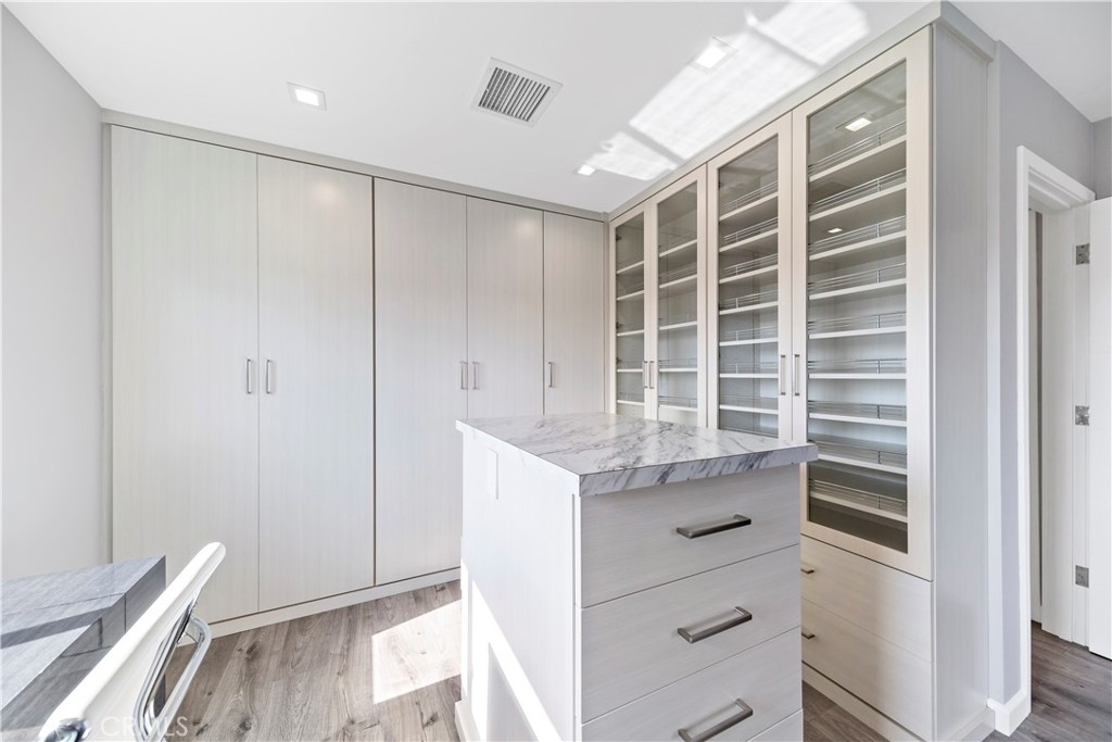 8711 Mossford