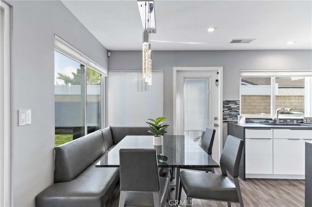 8711 Mossford