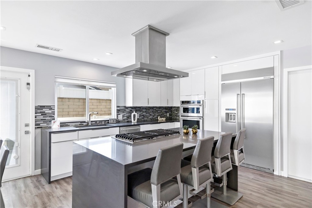 8711 Mossford
