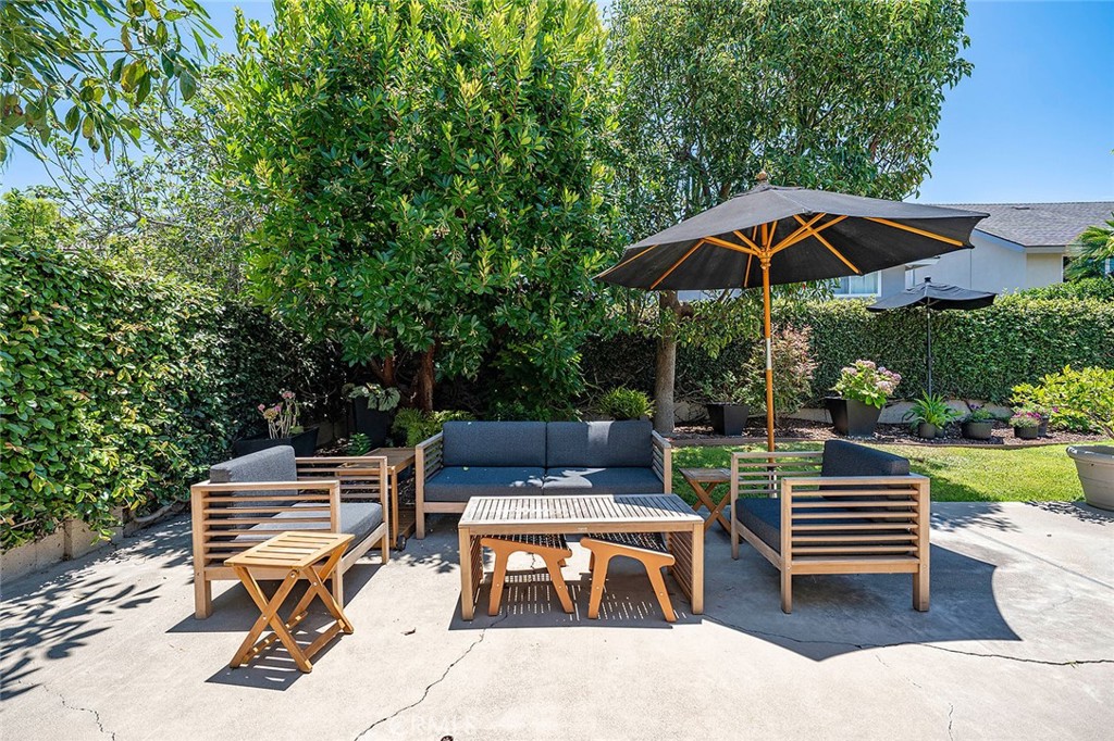 10072 Birchwood