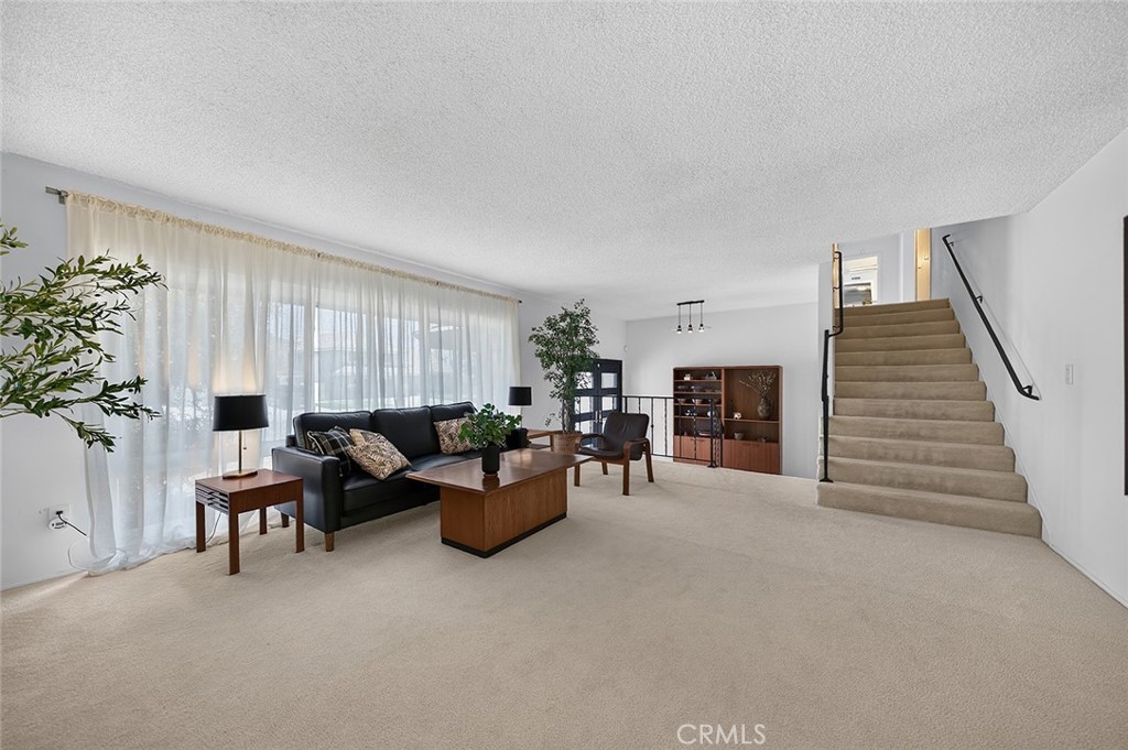10072 Birchwood