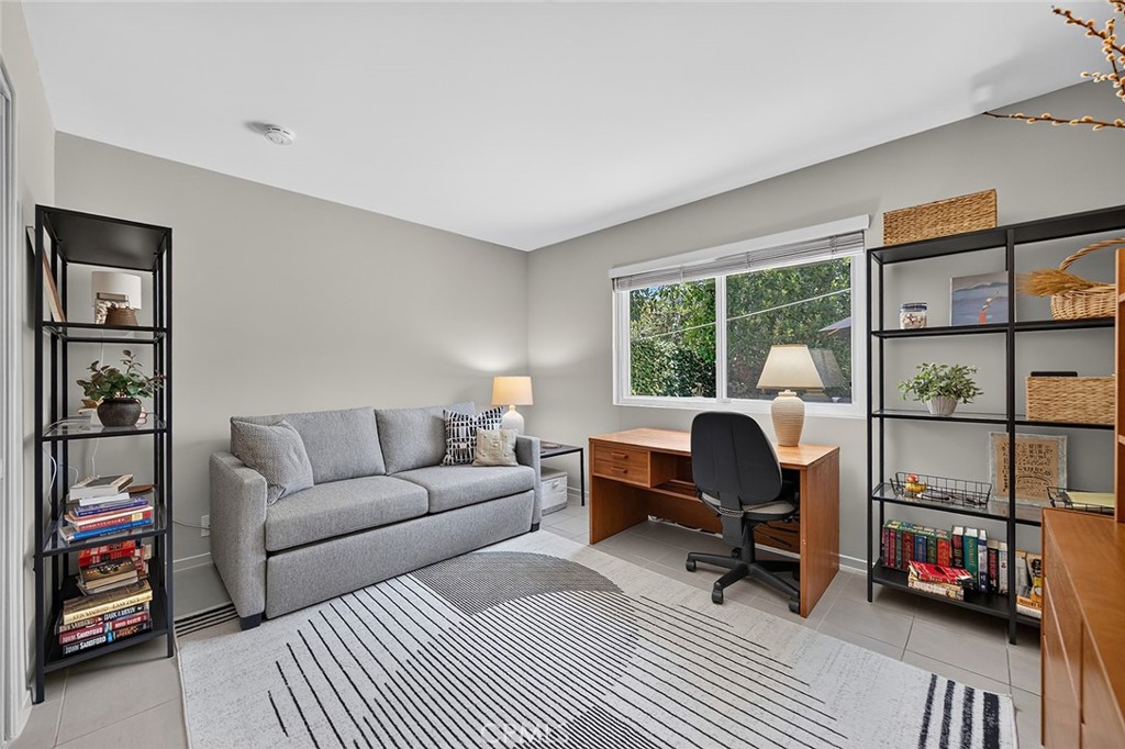 10072 Birchwood