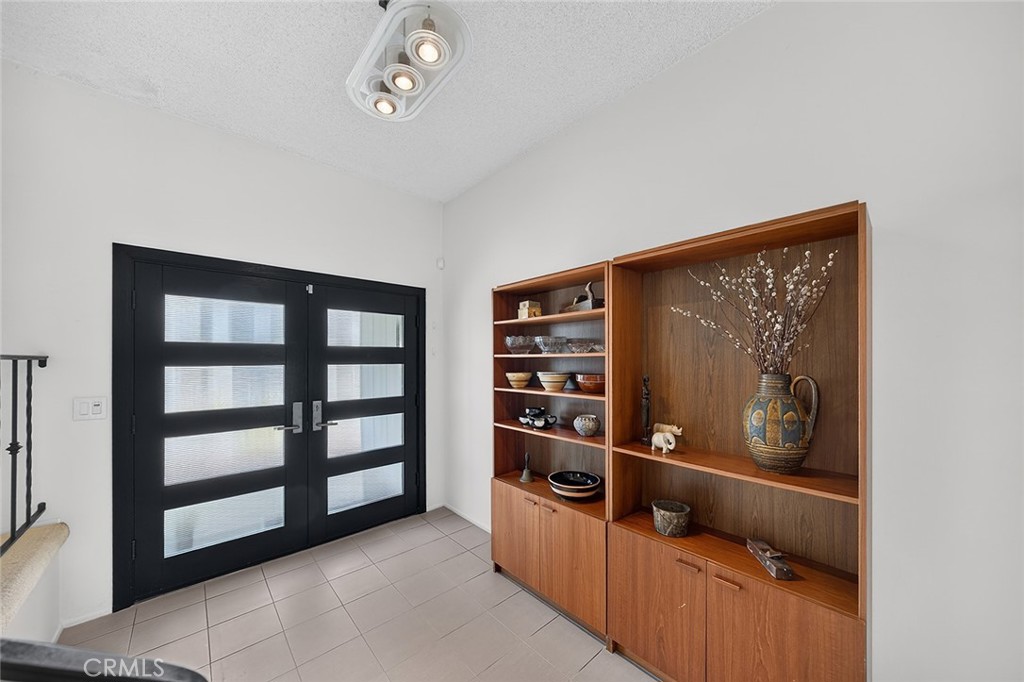 10072 Birchwood