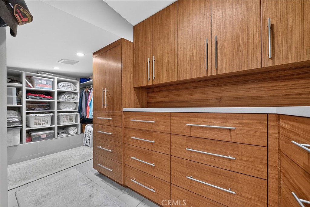 10072 Birchwood