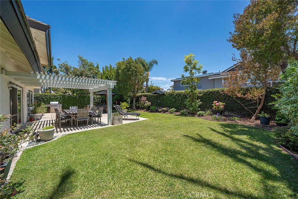 10072 Birchwood