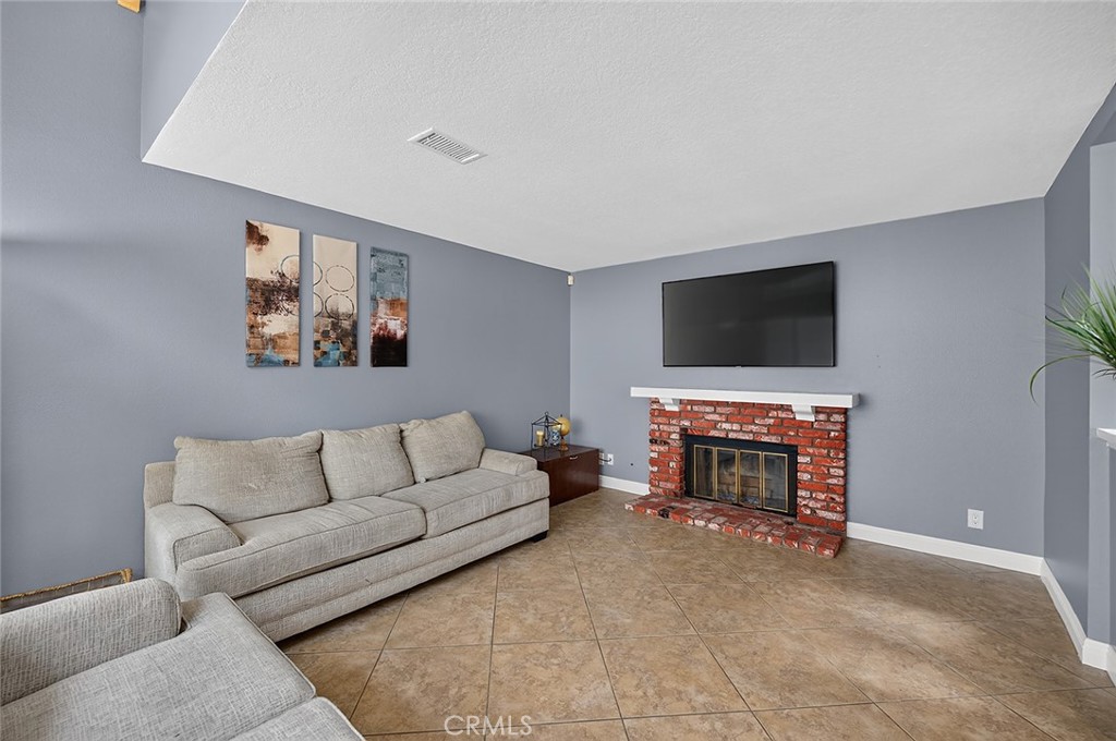 21056 Champlain