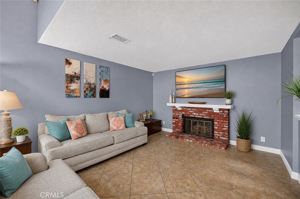 21056 Champlain