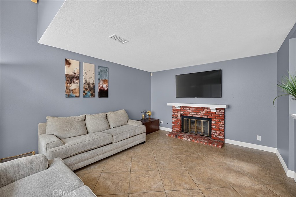 21056 Champlain