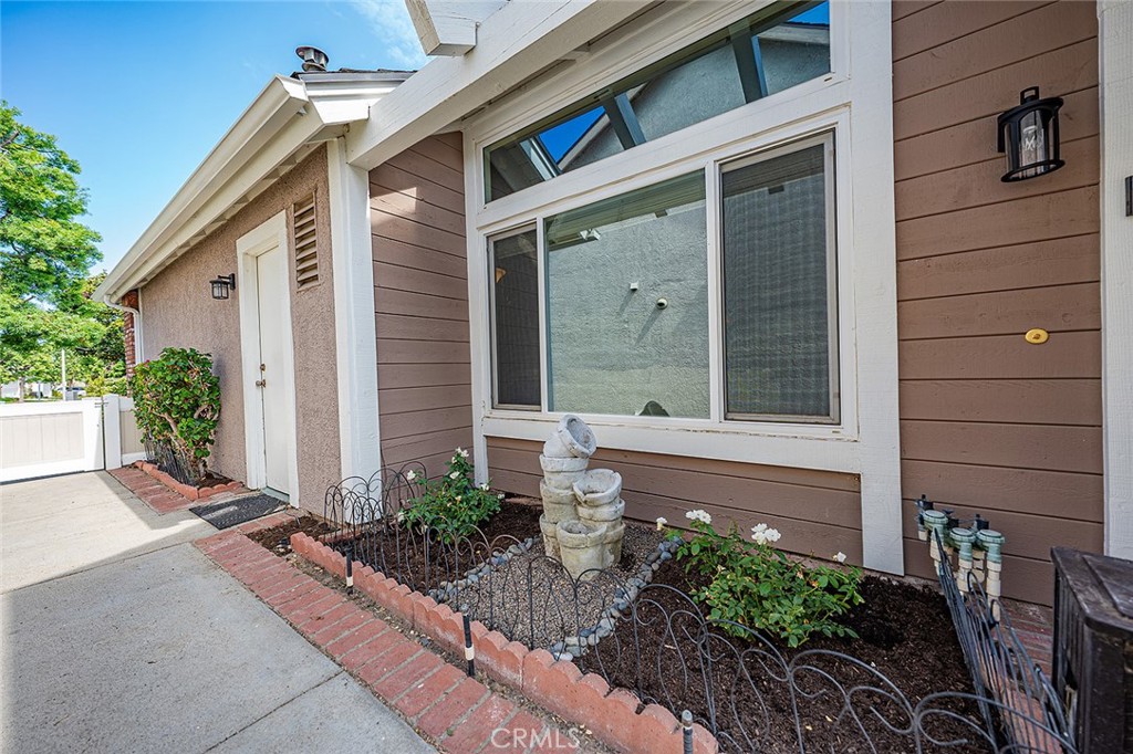21056 Champlain