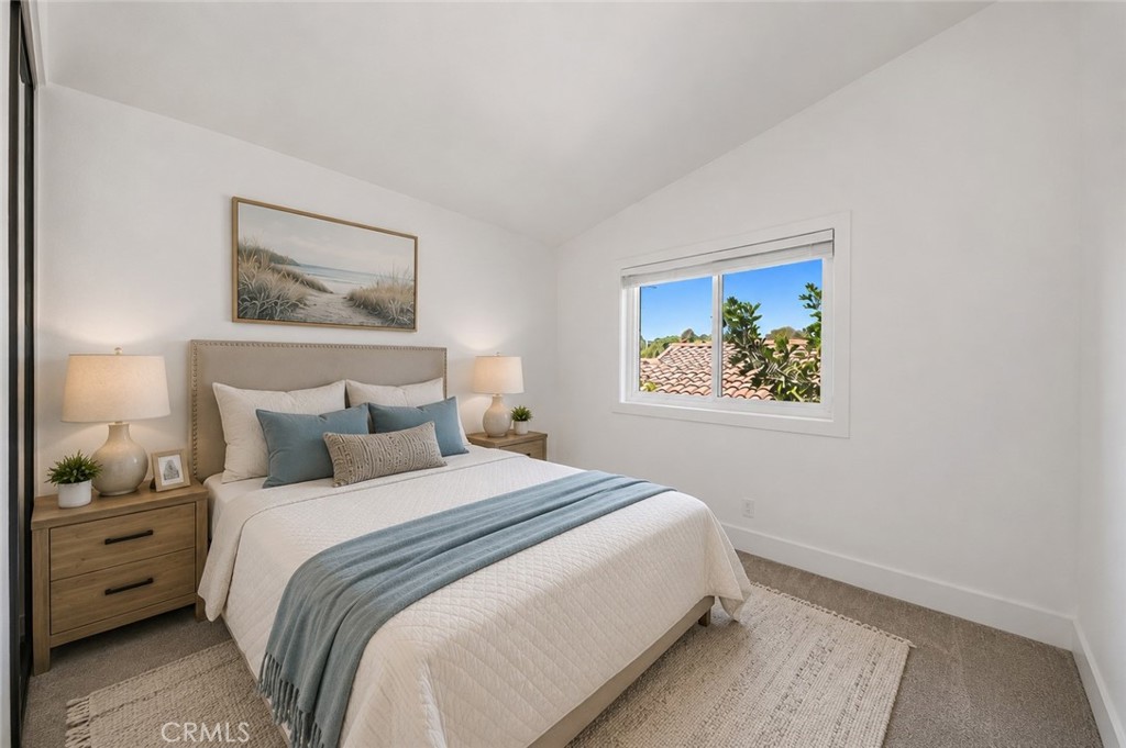 1194 N Leeward