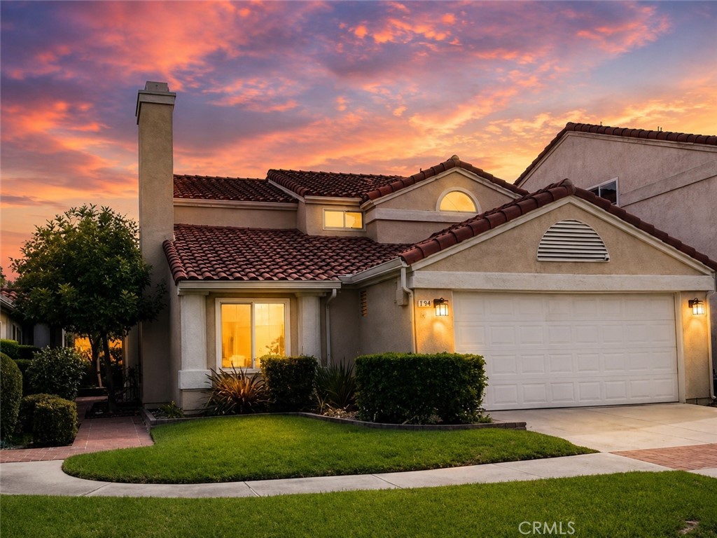 1194 N Leeward