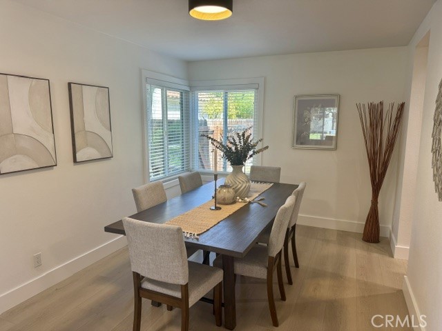 1194 N Leeward