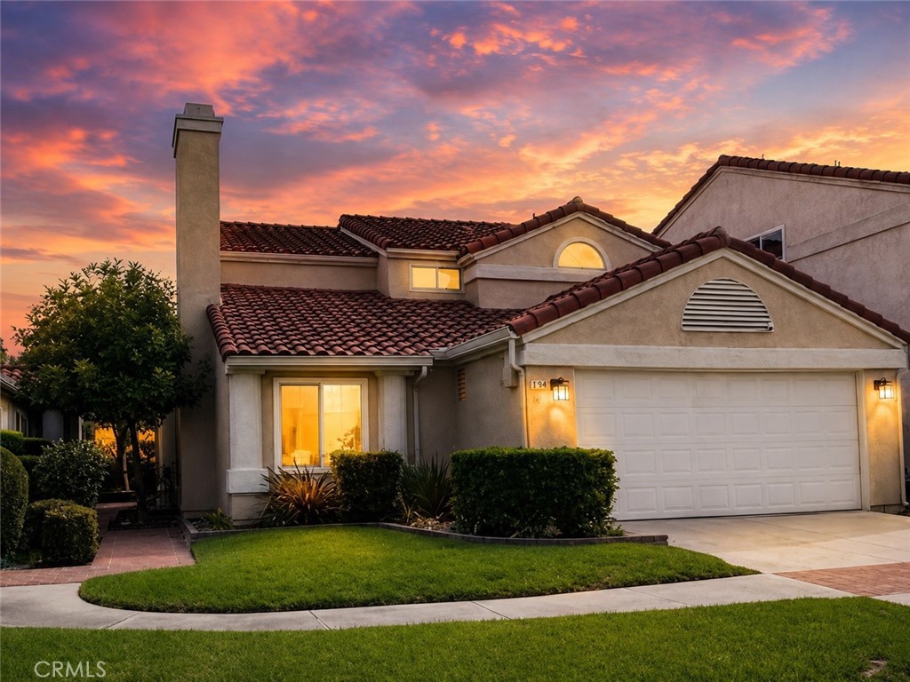1194 N Leeward