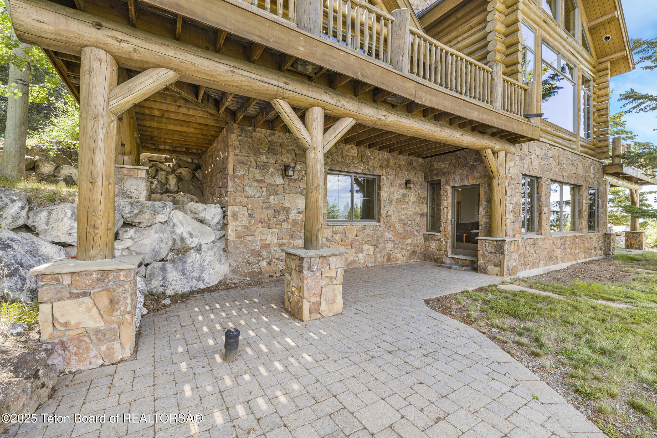 8157 RIPPLINGER Road